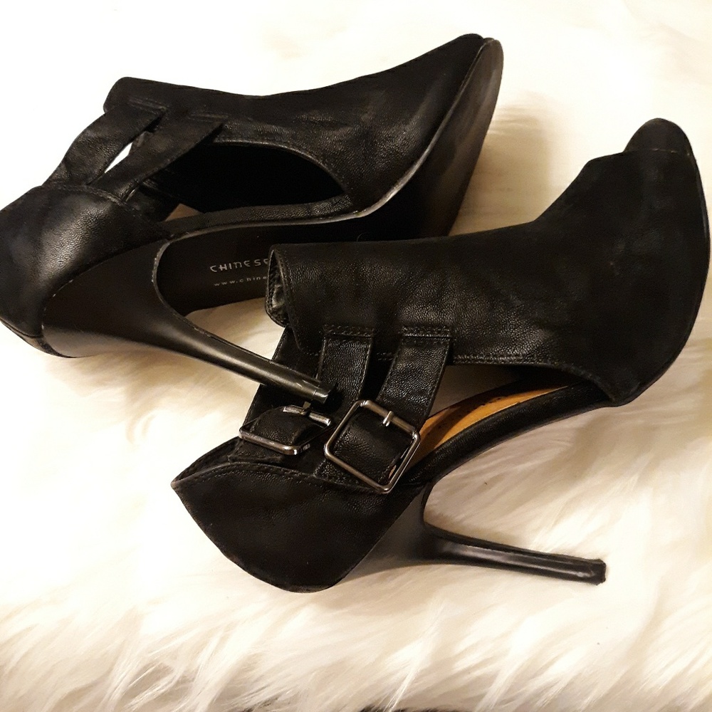 Chinese Laundry "Z-jump in" sandals - Picture 5 of 7